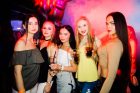 Klubinėtojus sužavėjo nakties terasa prie pilies Klubinėtojus sužavėjo nakties terasa prie pilies