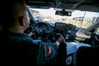 Reidas Kaune su nežymėtu policijos automobiliu Reidas Kaune su nežymėtu policijos automobiliu