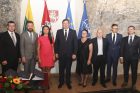 KAM ir žiniasklaidos priemonės pasirašė susitarimą KAM ir žiniasklaidos priemonės pasirašė susitarimą