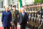 Į Lietuvą atvyko Airijos prezidentas Į Lietuvą atvyko Airijos prezidentas